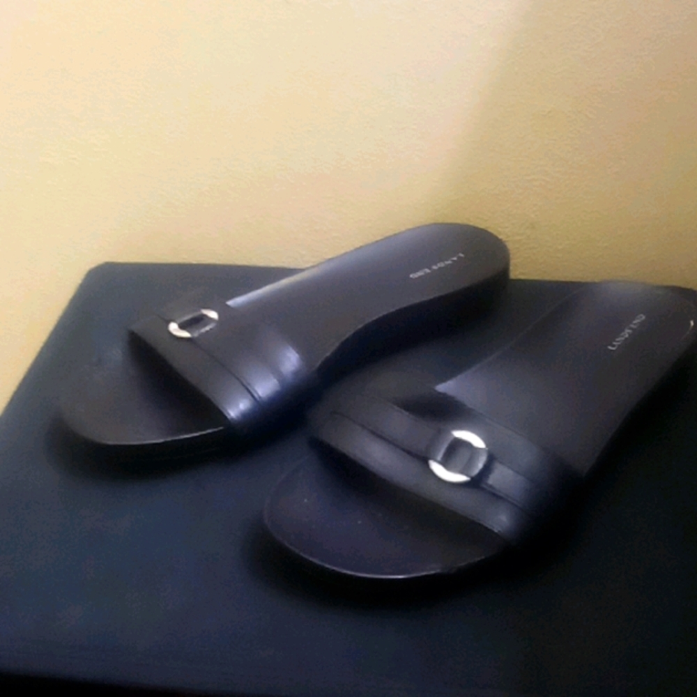 LANDS END BLACK LEATHER SLIDES